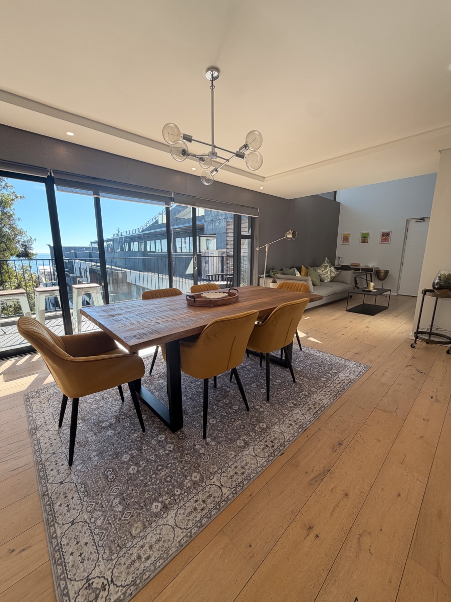 2 Bedroom Property for Sale in Sea Point Western Cape